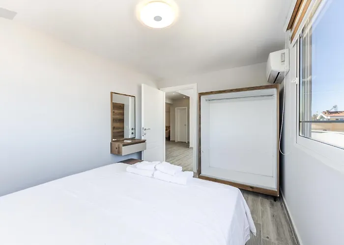 Rooftop With Private Pool By Pikhost