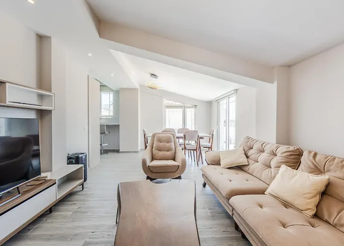 Rooftop With Private Pool By Pikhost Apartament